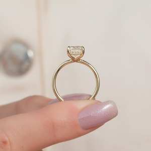 10x7mm corte esmeralda diamante blanco plata esterlina 18K chapado en oro minimalista solitario anillo de compromiso clásico nupcial boda - Product Image 4