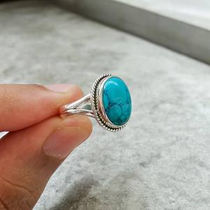 Bague turquoise en argent sterling 925 faite à la main bijoux de créateur en pierres précieuses naturelles avec sertissage de lunette en diamant de taille ovale - Product Image 1