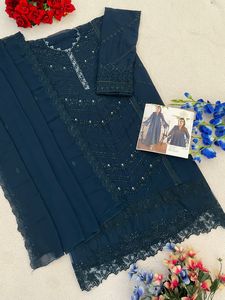 Robe pakistanaise élégante en georgette de renard de qualité supérieure, tenue de soirée élégante avec broderie détaillée à bon prix - Product Image 2