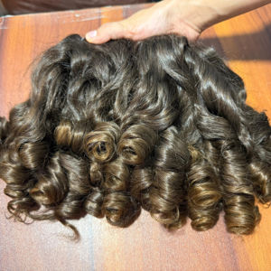 Extensions de cheveux bouclés bruts pour bébé indien Paquets de cheveux de temple vierge Boucles douces naturelles pour femmes Non traitées Double trame - Product Image 1