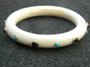 Bracelets en os naturel blanc faits à la main, écologiques, avec accents de pierres en laiton, style amour, bijoux minimalistes de luxe pour femmes - Product Image 6