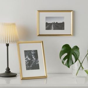Metal Photo <b>Frame</b> Ideal For Interior Accent Styling With Smooth Metallic Texture And Carefully Crafted Design Elements - Product Image 4