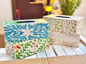 Boîte à mouchoirs en nacre incrustée, élégante, accessoire de maison fait à la main - Product Image 5