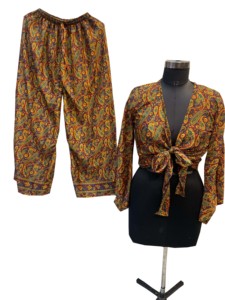 Super venta al por mayor lote de pijama de seda reciclado indio conjunto Wrap Top con Palazzo Crop Top vestido de noche estilo informal de verano - Product Image 2