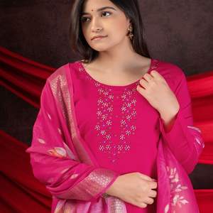 Vibrant Kurti Set with Hand Embroidery Floral Printed Dupatta and <b>Matching</b> Bottoms Ideal for <b>Family</b> Gatherings and Events - Product Image 5