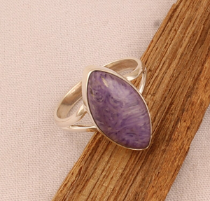 แหวนเงินแท้ 925 ดีไซน์เนอร์ ประดับด้วยพลอยชารอยต์ทรงมาร์ควิส แหวนทำมือสำหรับผู้หญิง เหมาะสำหรับงานปาร์ตี้และวันครบรอบ - Product Image 3