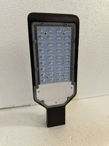 ไฟถนน LED อลูมิเนียมเคลือบด้วยผง IP65 36W & 24W สำหรับทางหลวงสวนถนนคลังสินค้าโดยผู้ผลิตในอินเดีย - Product Image 2