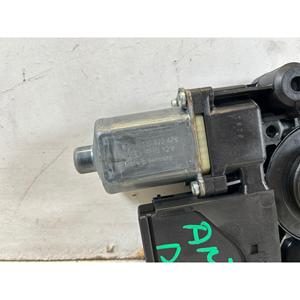 MOTEUR ÉLECTRIQUE DE LÈVE-VITRE AVANT DROIT RENAULT Scenic X MOD 0130822478 (09>) - Product Image 2