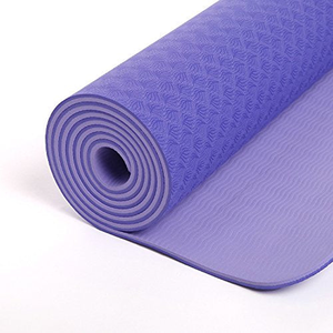 Tapete de yoga premium que ofrece amortiguación cómoda y agarre para posturas de equilibrio, rutinas de meditación y sesiones de fitness en general. - Product Image 5