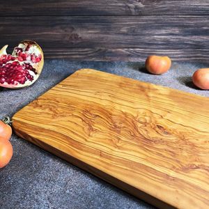 Tabla de cortar de madera natural Belleza y función para los cocineros más exigentes Producto hecho a mano - Product Image 3