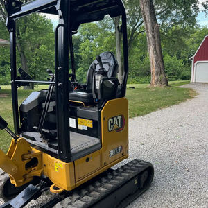 2021 Mini pelle Caterpillar 301.7CR avec excellent état de fonctionnement - Product Image 3