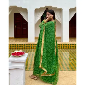 Conjunto de Traje de Gasa Verde Puro para Mujer Aarya - Product Image 6