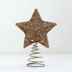 Étoile en rotin élégante avec support en spirale en métal pour décoration de Noël Cadeaux de pendaison de crémaillère Qualité optimale - Product Image 1