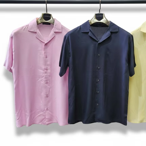 เสื้อเชิ้ตแขนสั้นลายดอกไม้ทันสมัยสำหรับผู้ชาย ทรงหลวม ผ้าเนื้อบางเบา ดีไซน์เก๋สำหรับฤดูร้อน ชุดลำลองสำหรับวันหยุด - Product Image 1