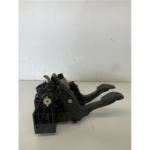 Pedales de Freno y Acelerador para Caja de Cambios Manual FIAT Grande Punto 2ª Serie 51830223 199A2000 diésel 1300 (08>10) - Product Image 2