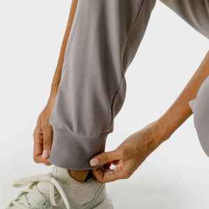 Pantalon de jogging décontracté à taille moyenne personnalisé de haute qualité pour femmes avec nouveau design et logo pour vêtements de sport d'hiver - Product Image 4