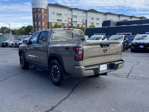 2024 Frontier PRO 4X Crew Cab 4x4 Boîte Automatique Titre Propre Sans Accident Faible Kilométrage - Product Image 3