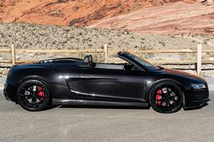 AUDI R8 V10 SPYDER 2015 USADO, Volante a la Izquierda/Derecha - Product Image 2
