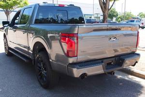 (W&T) PROMOCIÓN Venta de Auto Usado FORD F-150 XLT 4DR SUPERCREW 4WD 5.5FT TURBO HÍBRIDO GASOLINA-ELÉCTRICO 2025 - Product Image 3