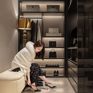 <span class=keywords><strong>Armoire</strong></span> de chambre moderne en chêne massif avec <span class=keywords><strong>portes</strong></span> réglables en MDF, <span class=keywords><strong>4</strong></span> tiroirs et rangement écologique - Product Image 2