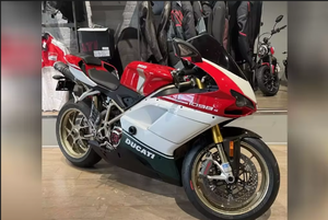 พร้อมขาย! โปรโมชั่นรถมอเตอร์ไซค์ Ducati Sportbike รุ่น 1098 S Tricolore ปี 2026 - Product Image 2