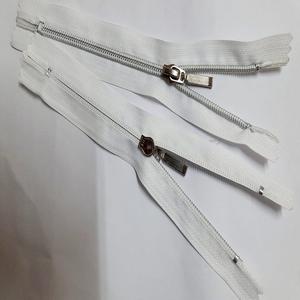 Fabricantes de Cierres al por Mayor Ecológicos # Cremallera de nailon de 5 hilos con extremo cerrado para uso en prendas de vestir, con plazo de entrega de muestra de 7 días desde el origen. - Product Image 6