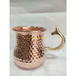 Tasses en cuivre martelé noir Lot de 2 tasses à mule de Moscou uniques avec finition mate et poignées robustes pour une utilisation au bar Tasses à bière - Product Image 3