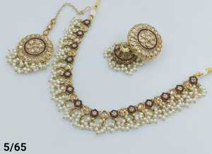 Flor de lujo chapado en oro tradicional Motipearl Kundan tachonado gargantilla collar Jumkha pendiente Mangtika conjunto y conjunto de joyería para mujer - Product Image 4