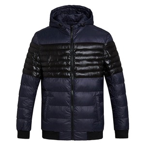 Chaqueta acolchada para exteriores de poliéster negro personalizada Unisex para hombre, impermeable, con cierre de cremallera, cuello de oveja, transpirable, informal - Product Image 1