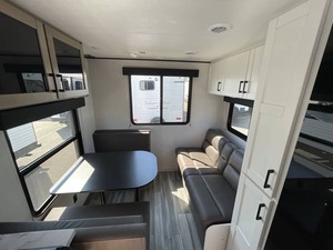 New 2026 J-a-y-co Jay Flight Slx 210QB With High Accommodations Performance Available for Sale - Product Image 5