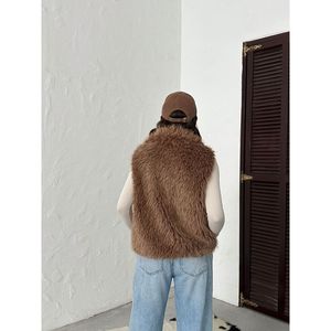Chaleco de Piel Sintética para Mujer Topshow, al por Mayor, con Cierre, Textura Suave, Color Marrón Claro - Product Image 5