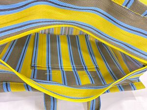 Bolsas grandes con Cremallera de nailon reciclado ecológico con bolsa de cosméticos Bolsas de lavandería de plástico sostenibles Suministro a granel de La India - Product Image 2