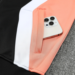 Conjunto Deportivo de Dos Piezas Personalizado al por Mayor para Mujer con Chaqueta con Cremallera y Pantalones Jogger, Perfecto para Deporte o Uso Casual - Product Image 4