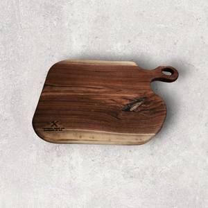Tabla de cortar de madera con acabado elegante, tabla de quesos de acero inoxidable con cuchillo, donde el estilo atemporal se encuentra con la utilidad práctica de la cocina - Product Image 3