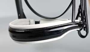 El proveedor indio ofrece una brida Bitless personalizable para montar una brida Bitless de cuero de tracción lateral en varios tamaños de colores al por mayor - Product Image 3