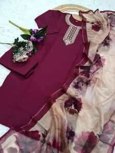 NOUVELLE COLLECTION EXCLUSIVE : SALWAR KAMEEZ MODERNE EN TISSU VISCOSE LÉGER ET RICHE, ORNÉ DE BRODERIES À PAILLETTES, PARFAIT POUR LES FÊTES - Product Image 6