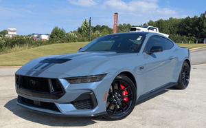 Vagoneta GT Premium de Lujo Usada en Excelentes Condiciones, Auto Deportivo con Tracción Trasera, Bajo Kilometraje, Dirección Eléctrica, Pantalla Táctil, >700km - Product Image 5