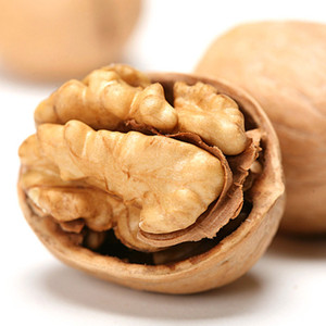 Noix de Grenoble biologiques de la nouvelle récolte en vente - Product Image 6