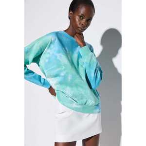 เสื้อสเวตเชิ้ตลายบาติกขนาดใหญ่ - Product Image 1