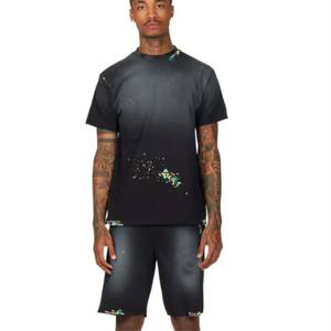 เสื้อยืดผู้ชายมีสไตล์และชุดสั้น-สวมใส่สบายและทนทานสำหรับไลฟ์สไตล์ที่คล่องแคล่ว - Product Image 1