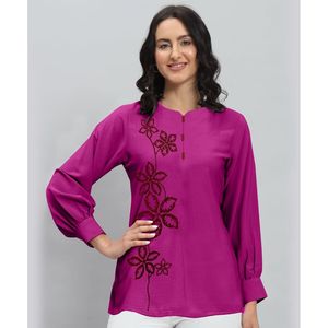 เสื้อท่อนบนผ้าลินินลายดอกไม้ปักลายด้านข้าง KN - Product Image 1