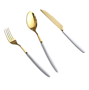 Ensemble de couverts en métal ensemble de cuillère fourchette et couteau en laiton ensemble de couverts en acier miroir et outils de service manche blanc top vente - Product Image 1