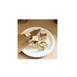 Rond de serviette de forme carrée dorée Décoration de banquet de mariage Conception d'oiseau sur le dessus Vaisselle Anneau de serviette - Product Image 5