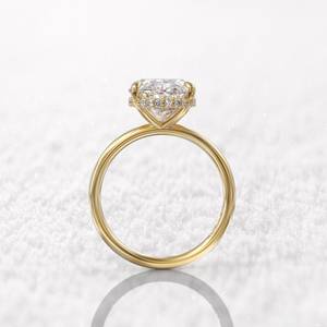 Anillo de Diamante Moissanita de Corte Ovalado de Lujo Premium de 3 Quilates en Oro Blanco, Exportador de Joyería Fina para Novias - Product Image 2