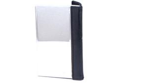 Titulaire de la carte de visite en cuir classique de fabrication indienne pour un usage quotidien ou au bureau disponible chez Wholesale Supply - Product Image 4