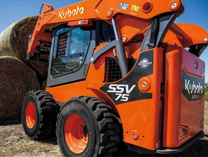 Chargeuse compacte Kubota SSV65 modèle 2023, capacité de charge nominale de 7 tonnes, moteur, boîte de vitesses, chargeuse frontale compacte pour matériaux de construction - Product Image 4