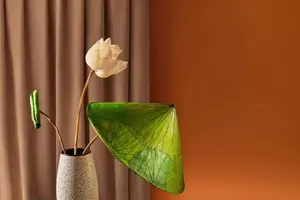 Elegancia ecológica: Sombrero de hoja de loto para una protección solar cómoda, natural y elegante - Product Image 4