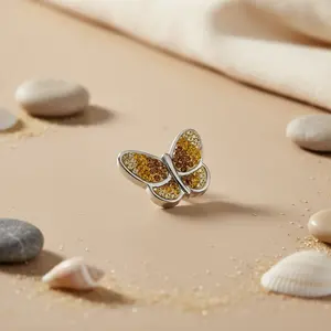 เข็มกลัดผีเสื้อสีเงินประดับคริสตัลสำหรับของขวัญสตรี - Product Image 2