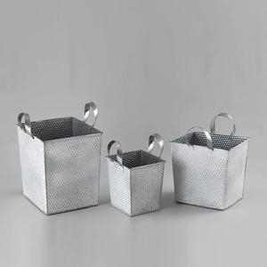 Vaisselle et ustensiles de cuisine en métal nickelé forme carrée avec emboîtement en fil métallique paniers de rangement polyvalents de haute qualité avec lot de 3 - Product Image 3