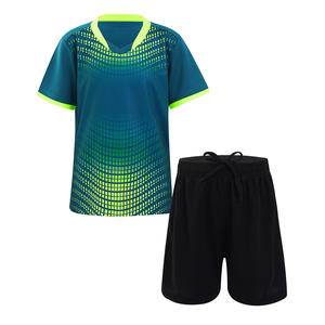 Fabricant d'uniformes de football sur mesure OEM, ensemble de maillot et short de sport respirant, à séchage rapide, léger, pour l'entraînement, les matchs et les sports - Product Image 1
